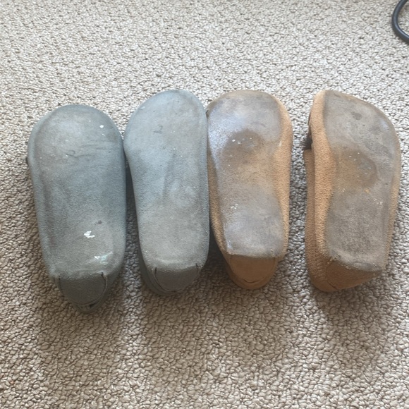 2 Minnetonka Moccasins in Tan and Grey. Suede Soft Sole Kilty Fringe Tie Size 6. - Picture 12 of 15